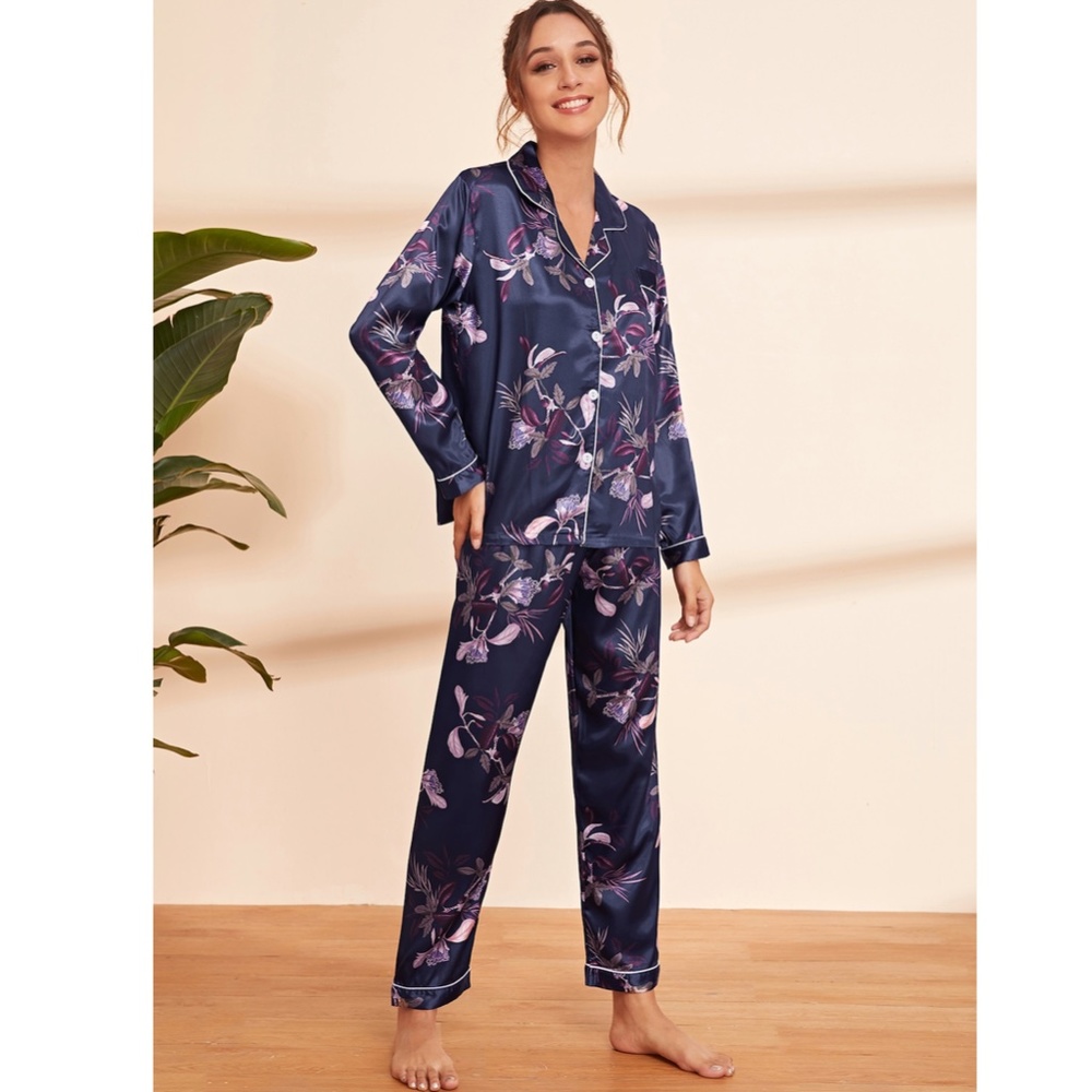 Satin 2 Piece Pajama Set in Navy Blue - Picture 4 of 6